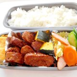 冷凍ハンバーグでお弁当